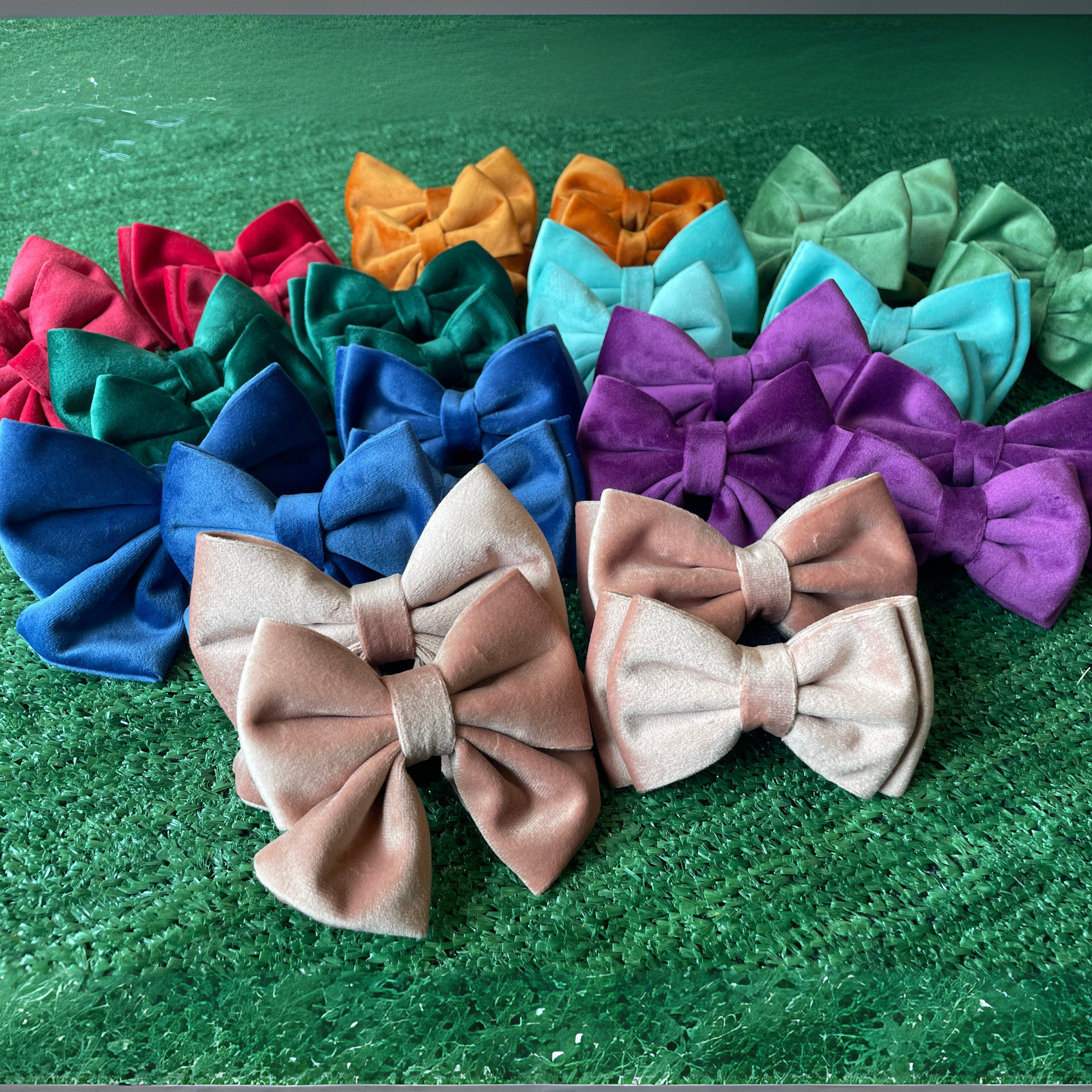 Velvet Bow